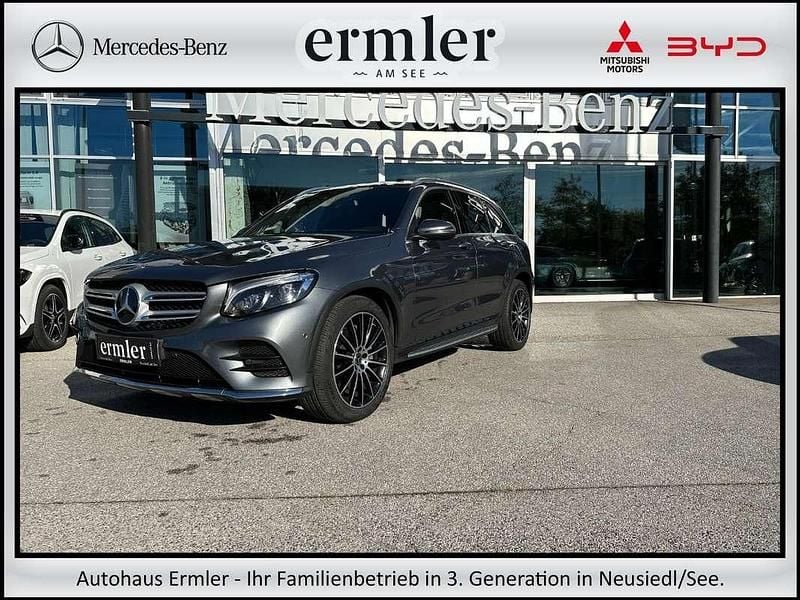 Grau Gebraucht 2017 Mercedes GLC220 AMG SUV | € 27.500 (Fairer Preis) - Bild 1/4