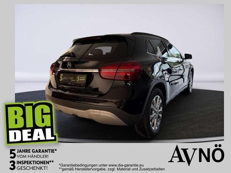 Gebraucht Mercedes GLA180 109 PS (80 kW) 2018 Schwarz SUV