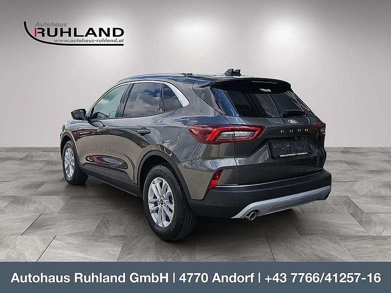 Gebraucht Ford Kuga Titanium 150 PS (110 kW) 2025 Grau SUV