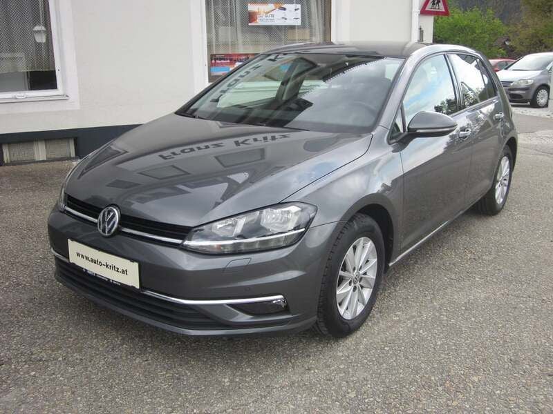 Gebraucht VW Golf VII Comfortline 115 PS (84 kW) 2019 Dunkelgrau  metallic Limousine