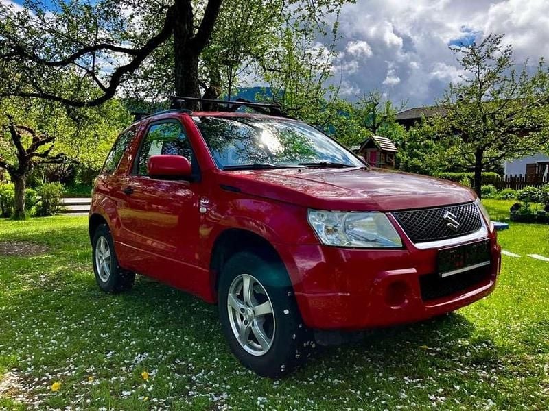 Gebraucht Suzuki Grand Vitara 129 PS (94 kW) 2006 Rot SUV