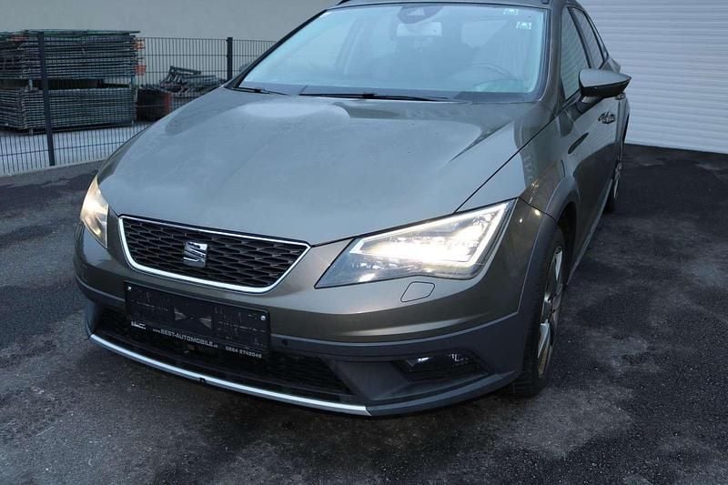 Braun Gebraucht 2015 Seat Leon X-Perience 4Drive Kombi | € 7.900 - Bild 1/4