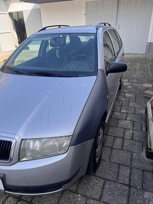 Gebraucht Skoda Fabia Classic 64 PS (47 kW) 2001 Silber Kleinwagen