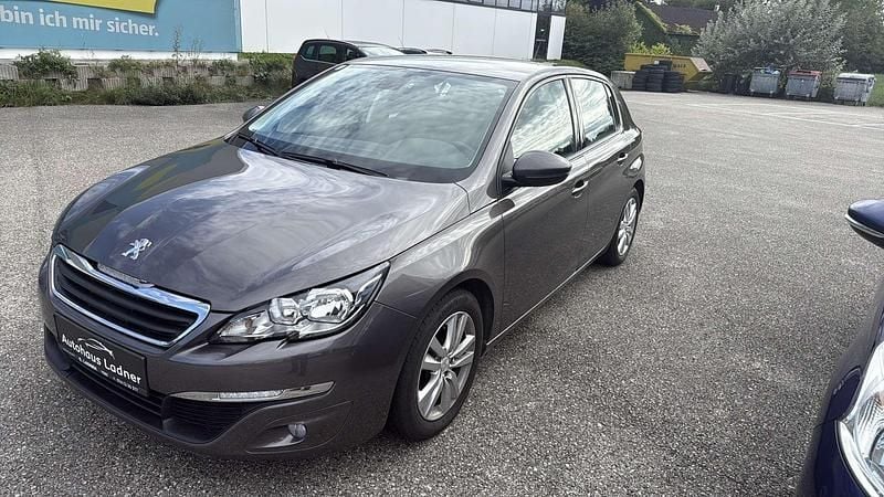 Gebraucht Peugeot 308 Active 92 PS (67 kW) 2014 Grau Limousine