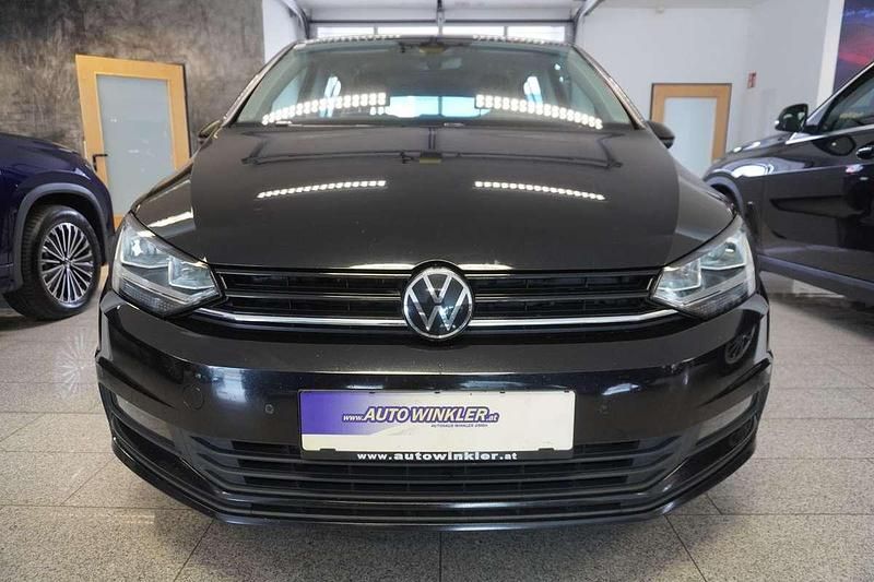 Gebraucht VW Touran 122 PS (89 kW) 2022 Schwarz Van / Kleinbus