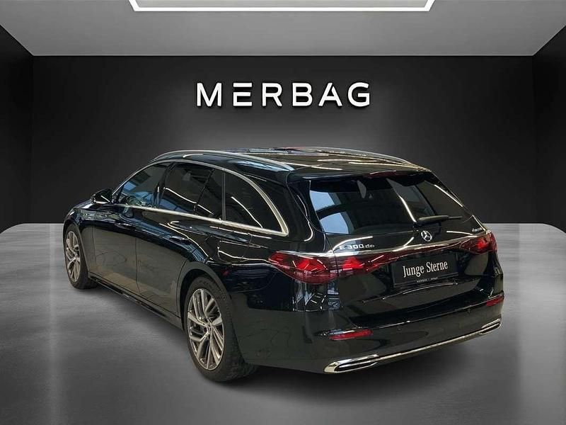 Gebraucht Mercedes E300 197 PS (144 kW) 2025 Schwarz Kombi