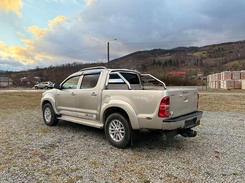 Gebraucht Toyota HiLux Life 171 PS (125 kW) 2014 Abholung