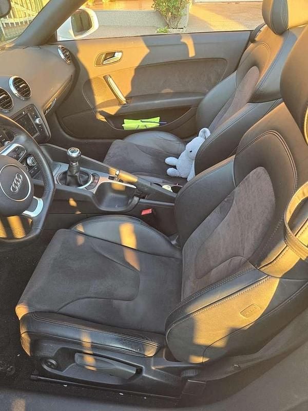 Gebraucht Audi TT Roadster 160 PS (117 kW) 2011 Cabrio