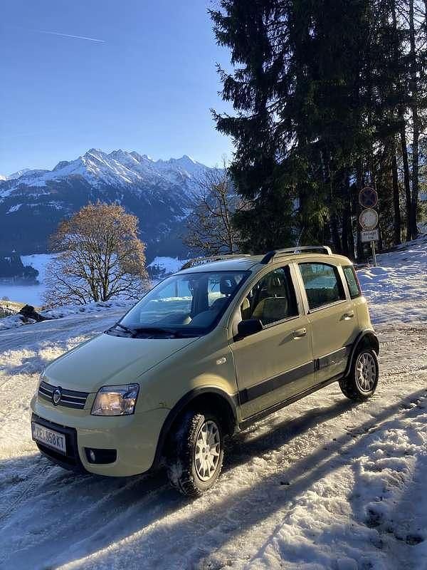 Gelb Gebraucht 2005 Fiat Panda 4x4 Climbing Kleinwagen | € 2.500 - Bild 1/4