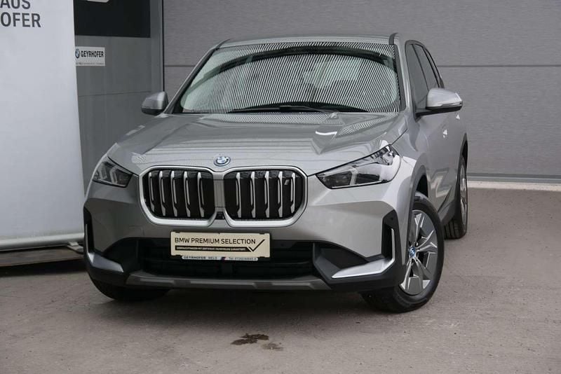 Gebraucht BMW iX1 Performance 200 kW (272 PS) 2023 Silber SUV