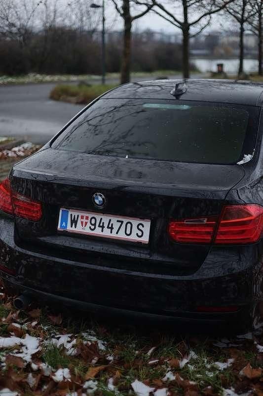 Gebraucht BMW 320 Efficient Dynamics 163 PS (119 kW) 2012 Schwarz Limousine