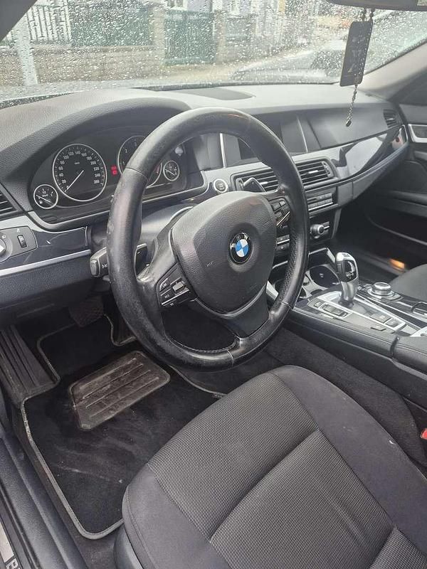 Gebraucht BMW 520 190 PS (139 kW) 2014 Grau Limousine