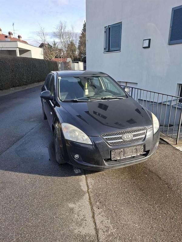 Gebraucht Kia Ceed Active 116 PS (85 kW) 2007 Schwarz Kleinwagen