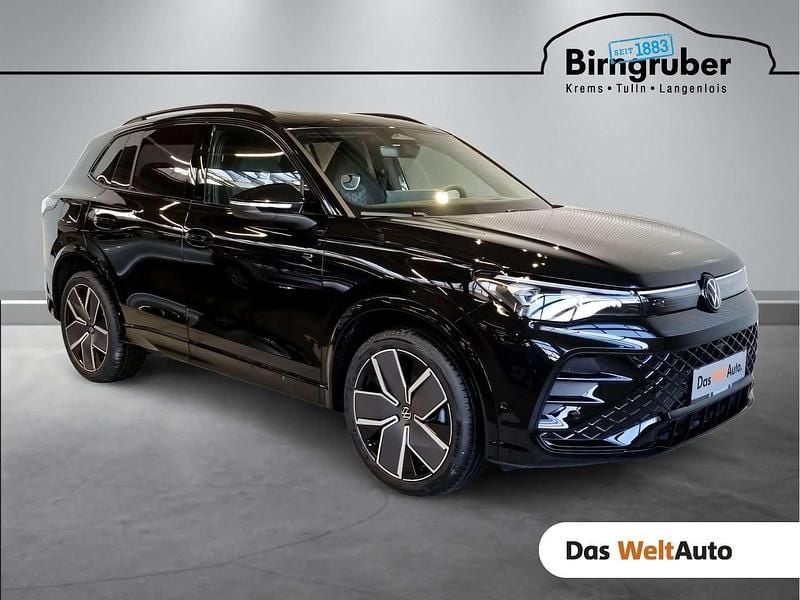 Neu VW Tiguan Sport 150 PS (110 kW) 2025 Schwarz  metallic SUV