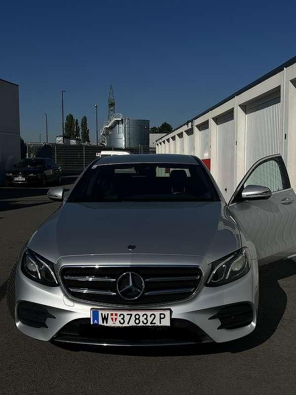 Gebraucht Mercedes E200 AMG line 197 PS (144 kW) 2019 Limousine