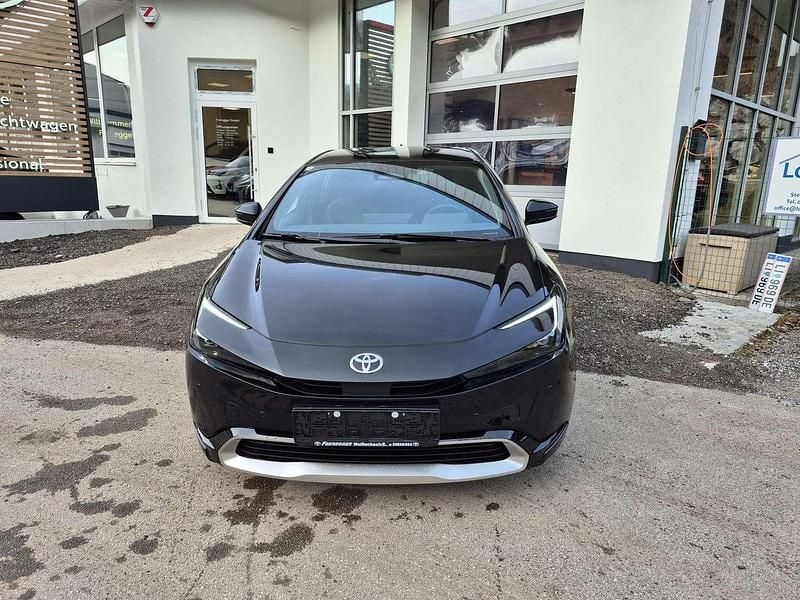 Schwarz Gebraucht 2024 Toyota Prius Plug-in Hybrid Executive Kleinwagen | € 40.350 - Bild 1/4