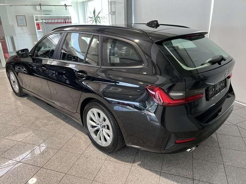 Gebraucht BMW 318 Advantage 136 PS (100 kW) 2022 Schwarz Kombi