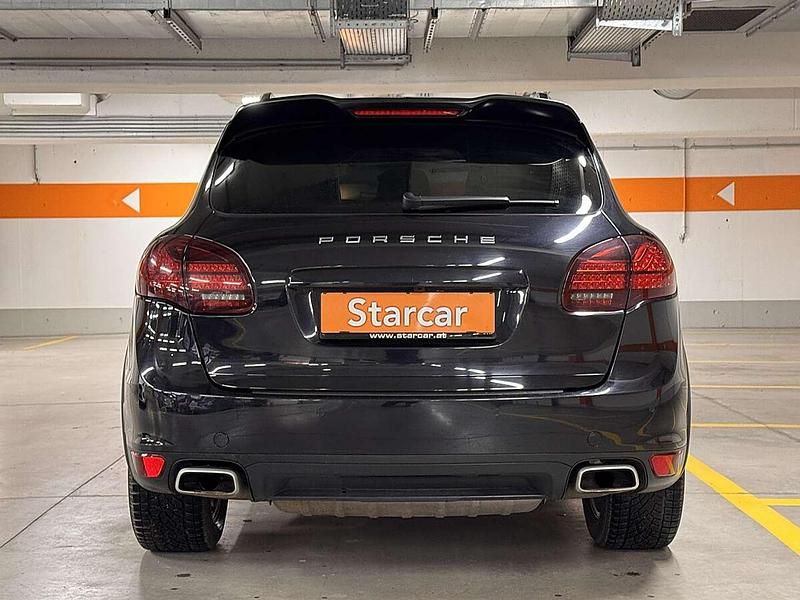 Gebraucht Porsche Cayenne 245 PS (180 kW) 2012 Schwarz SUV