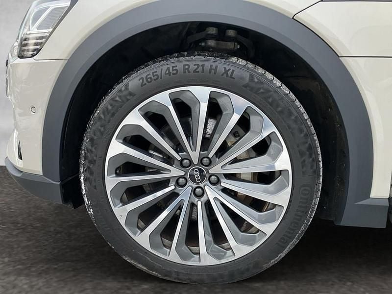 Gebraucht Audi e-tron Business 300 kW (408 PS) 2021 Hellbraun  metallic SUV