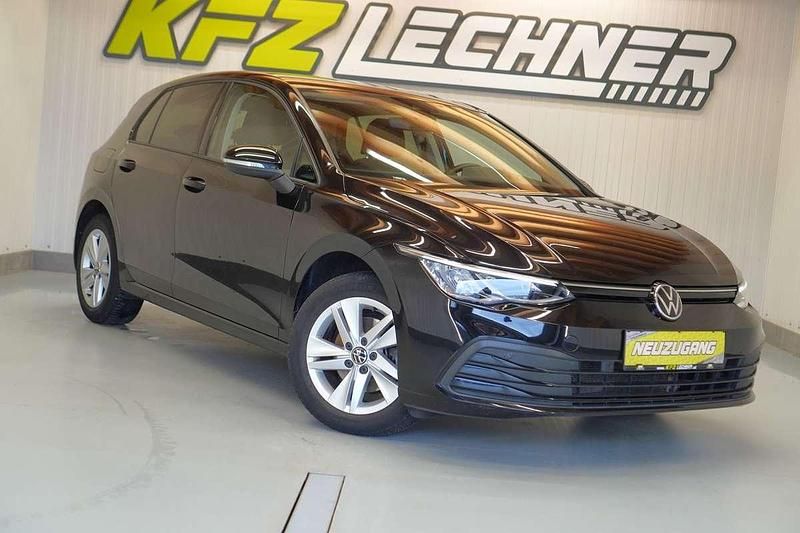Gebraucht VW Golf VIII 131 PS (96 kW) 2020 Schwarz Limousine