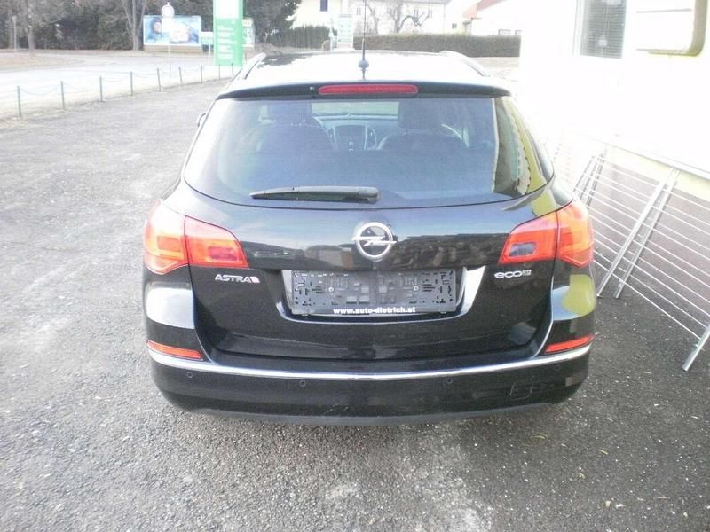 Gebraucht Opel Astra Edition 110 PS (80 kW) 2016 Schwarz Kombi