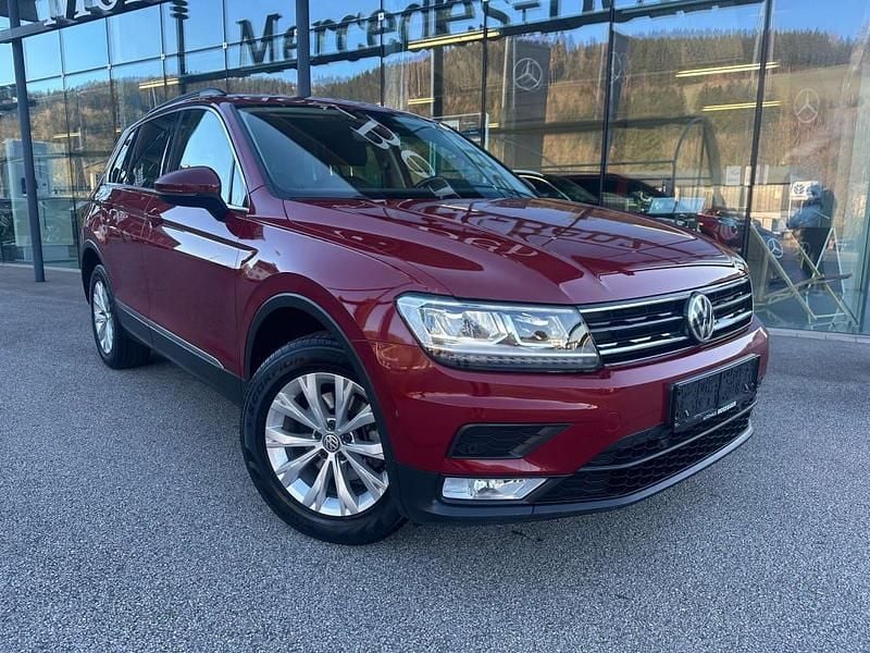 Rot Gebraucht 2016 VW Tiguan Comfortline SUV | € 19.900 (Superpreis) - Bild 1/4