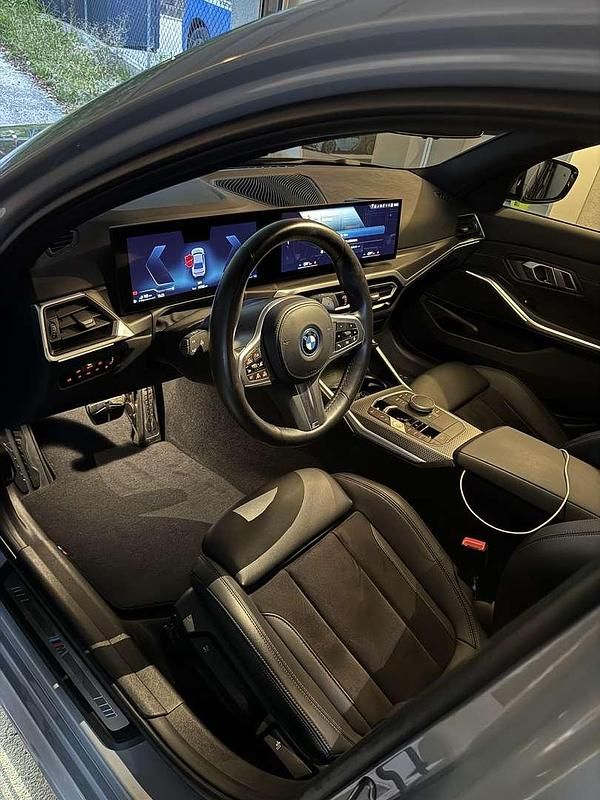 Gebraucht BMW 330 184 PS (135 kW) 2023 Limousine