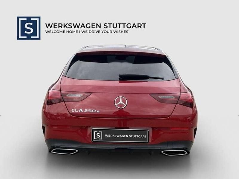 Gebraucht Mercedes CLA250e Shooting Brake AMG 163 PS (119 kW) 2024 Rot Kombi