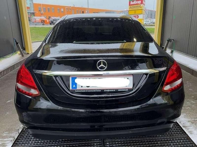 Gebraucht Mercedes C220 170 PS (125 kW) 2014 Schwarz Limousine