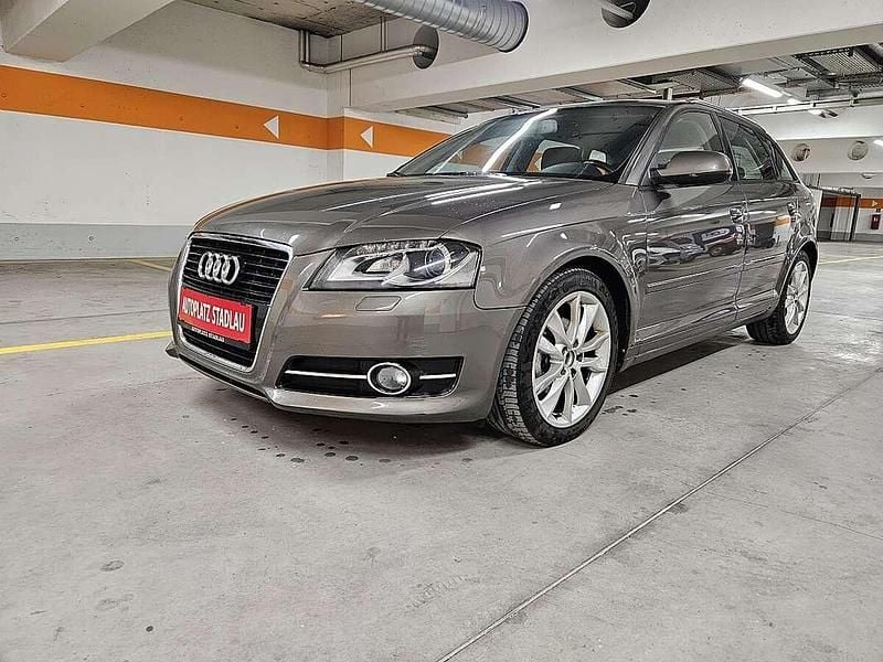 Gebraucht Audi A3 Ambition 140 PS (102 kW) 2011 Grau Kleinwagen