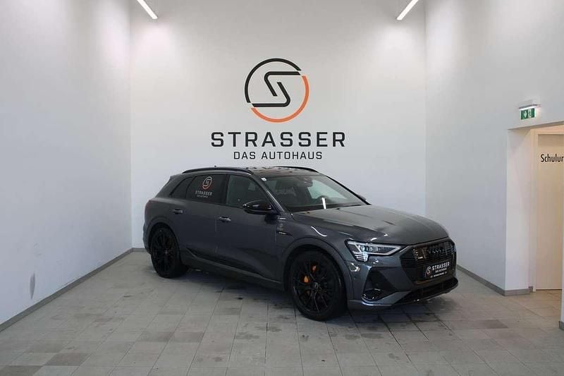 Gebraucht Audi e-tron S-Line 158 kW (215 PS) 2021 Grau SUV