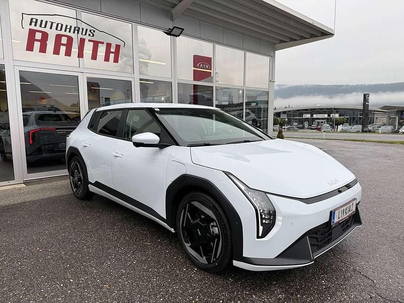 Neu Kia EV4 Plus 150 kW (204 PS) 2025 Weiß Kleinwagen