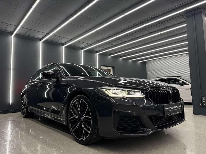 Gebraucht BMW 530e M Sport 292 PS (214 kW) 2023 Grau Limousine