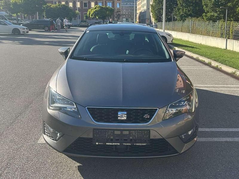 Grau Gebraucht 2014 Seat Leon ST FR Kombi | € 11.000 (Fairer Preis) - Bild 1/4