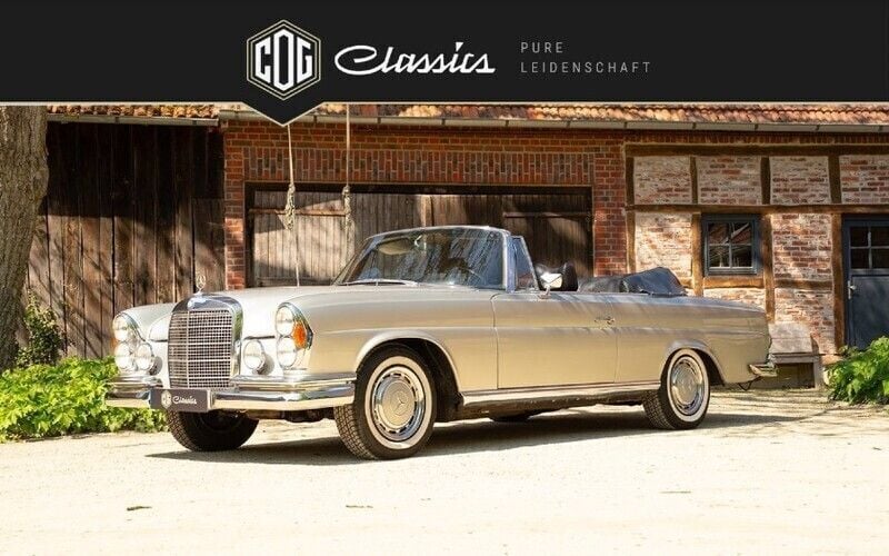 Silber Gebraucht 1968 Mercedes W111 SE Cabrio | € 149.900 - Bild 1/4