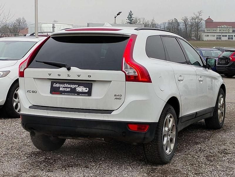 Gebraucht Volvo XC60 Momentum 163 PS (119 kW) 2009 Weiß SUV