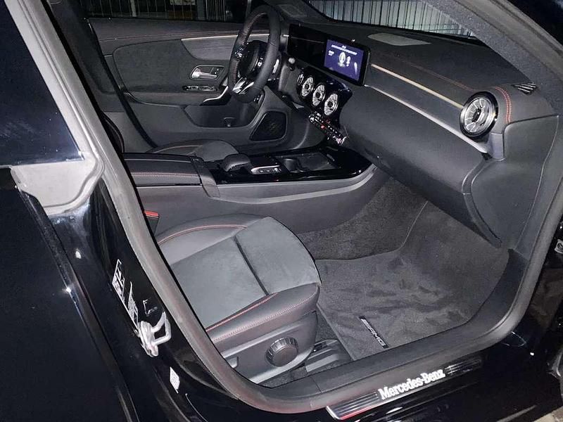 Gebraucht Mercedes CLA200 AMG line 150 PS (110 kW) 2021 Schwarz Coupé