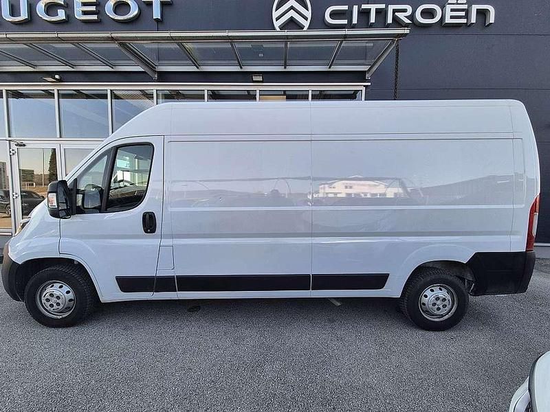 Gebraucht Peugeot Boxer 165 PS (121 kW) 2023 Weiß Van