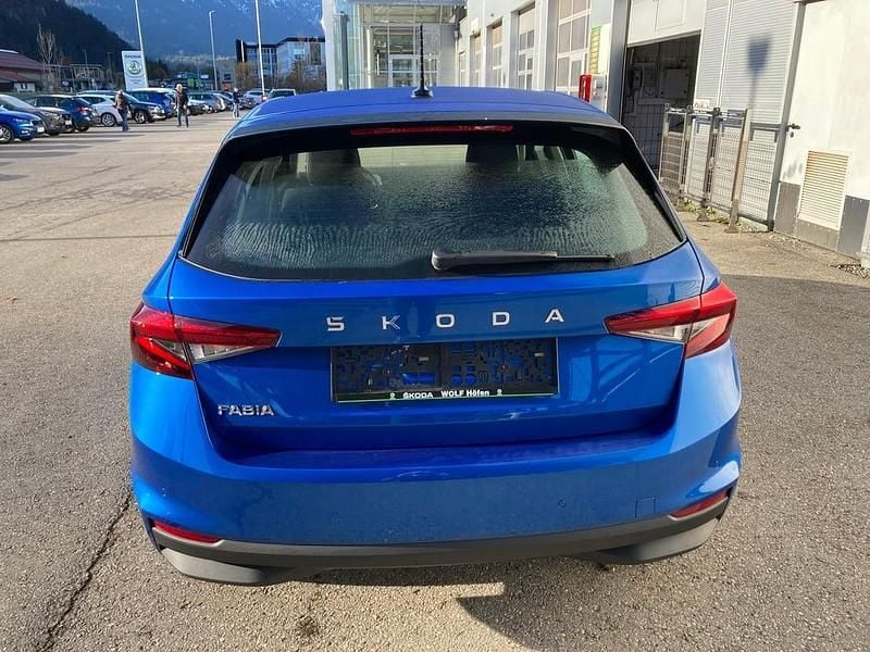 Neu Skoda Fabia Selection 80 PS (58 kW) 2025 Blau Limousine