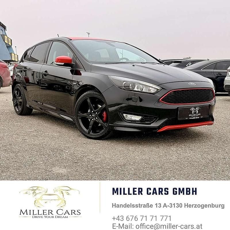 Schwarz Gebraucht 2018 Ford Focus ST-Line Limousine | € 10.490 (Superpreis) - Bild 1/4