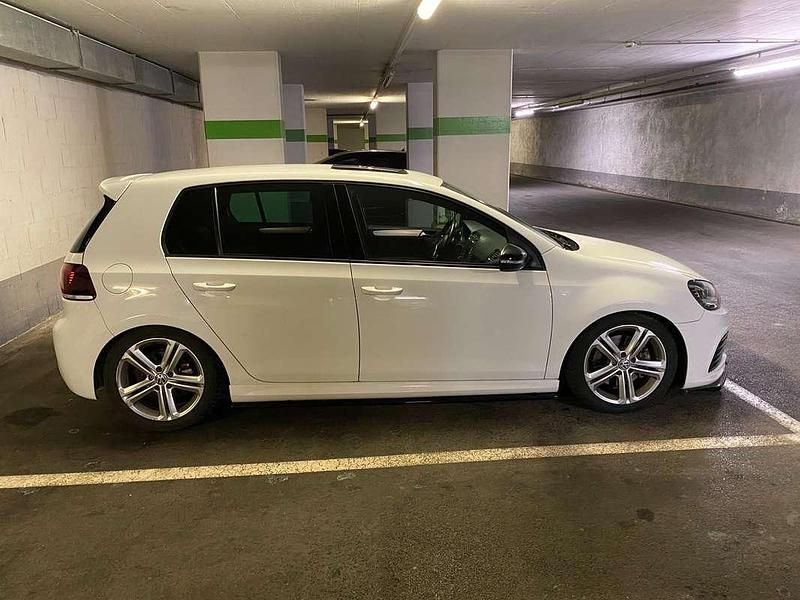 Gebraucht VW Golf VI Highline 140 PS (102 kW) 2011 Weiß Kleinwagen
