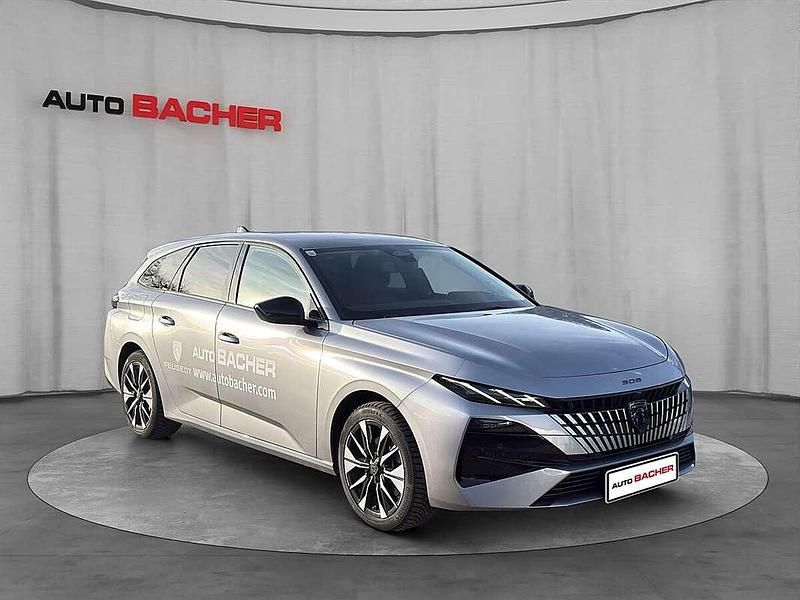 Neu Peugeot 308 SW Allure 136 PS (100 kW) 2025 Silber Kombi