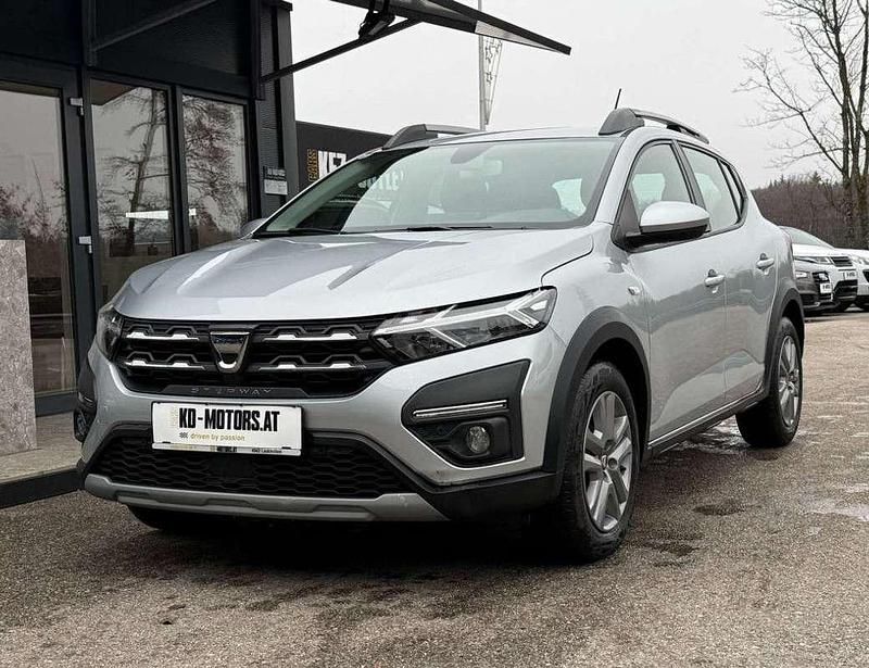 Gebraucht Dacia Sandero Comfort 91 PS (66 kW) 2022 Grau Kleinwagen