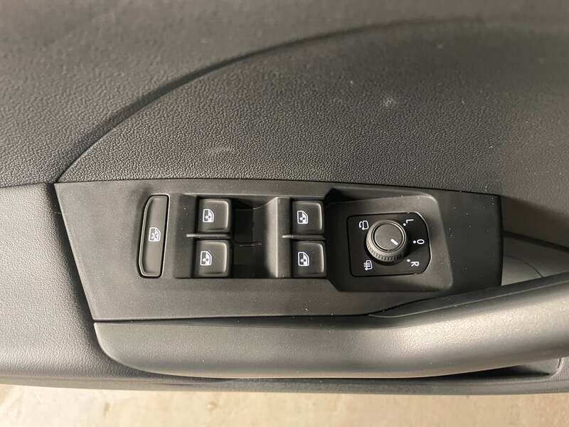 Neu VW T-Cross 95 PS (69 kW) 2025 Schwarz  metallicperleffektno SUV