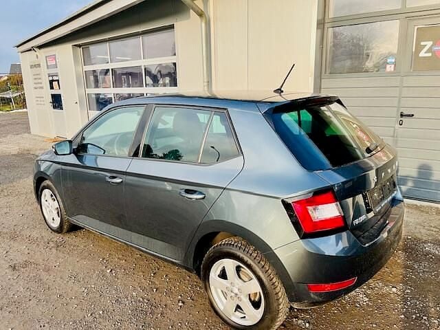 Gebraucht Skoda Fabia 60 PS (44 kW) 2020 Grau Kleinwagen