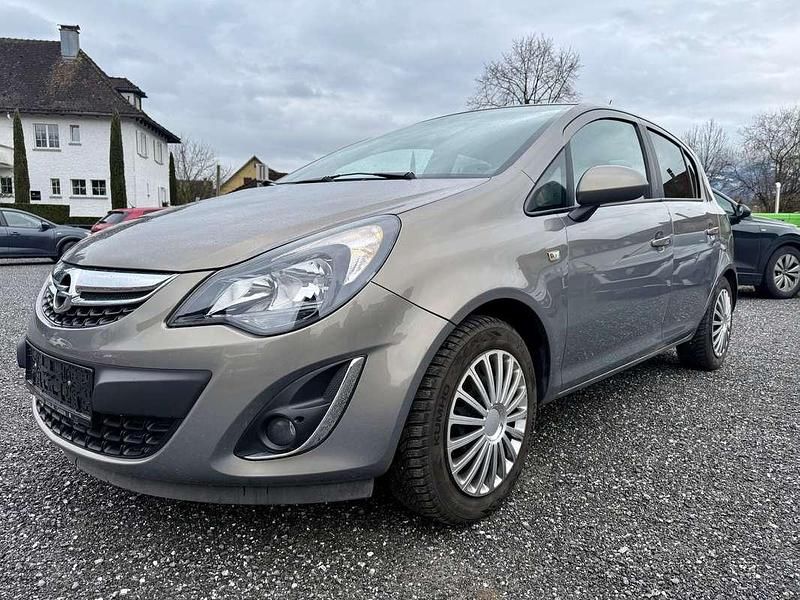 Gebraucht Opel Corsa Color Edition 87 PS (63 kW) 2014 Braun Kleinwagen
