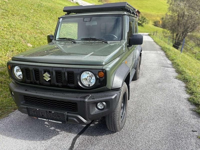 Grün Gebraucht 2024 Suzuki Jimny SUV | € 34.200 (Fairer Preis) - Bild 1/4