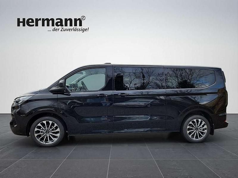 Neu Ford Tourneo Custom Titanium 170 PS (125 kW) 2025 Van