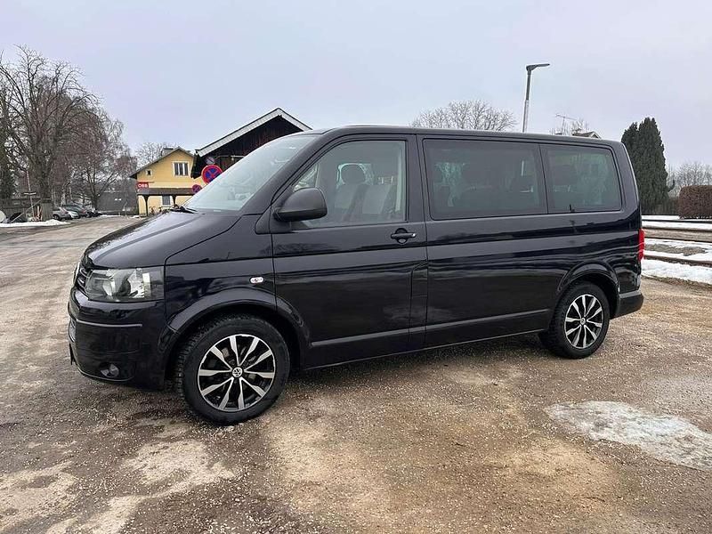 Gebraucht VW Multivan Startline 140 PS (102 kW) 2011 Schwarz Van