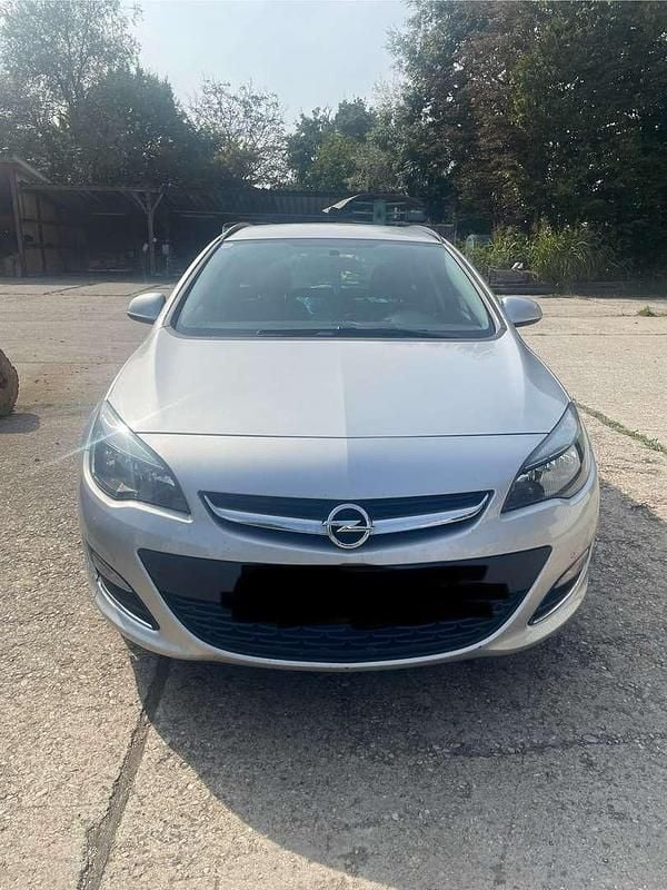 Gebraucht Opel Astra Cosmo 110 PS (80 kW) 2013 Kombi